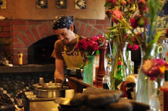 O aconchegante ambiente do Cafe Three Sisters, nossa padaria predileta em Homer, no sul do Alaska